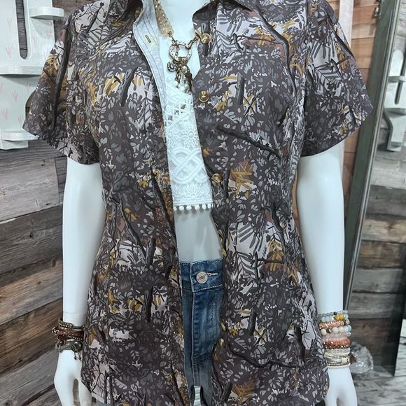 EUC Bushlan Camo Button Up Hunting Shirt in Gray - Picture 2 of 6